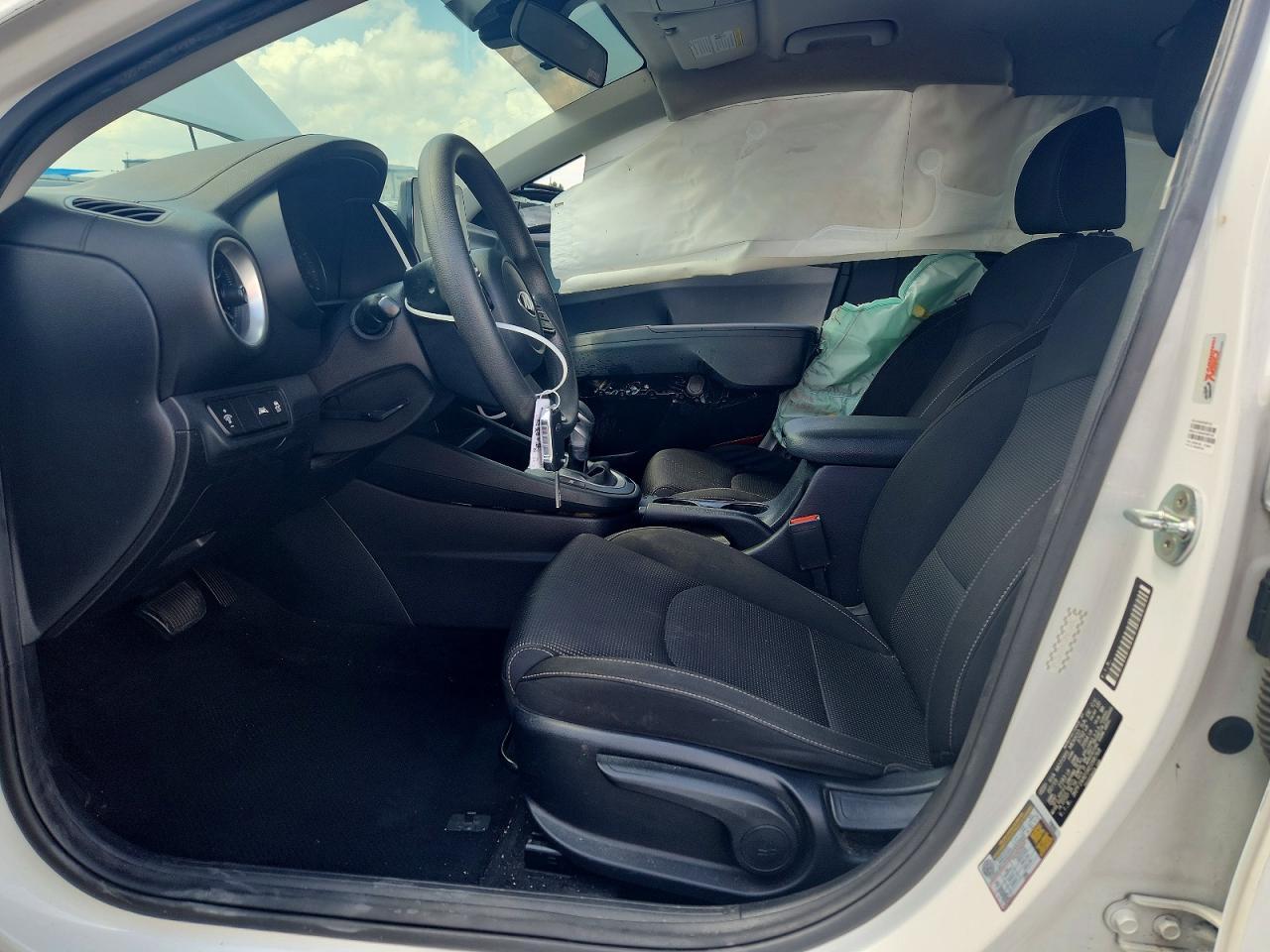 2019 KIA FORTE FE — Фото 7 из 12