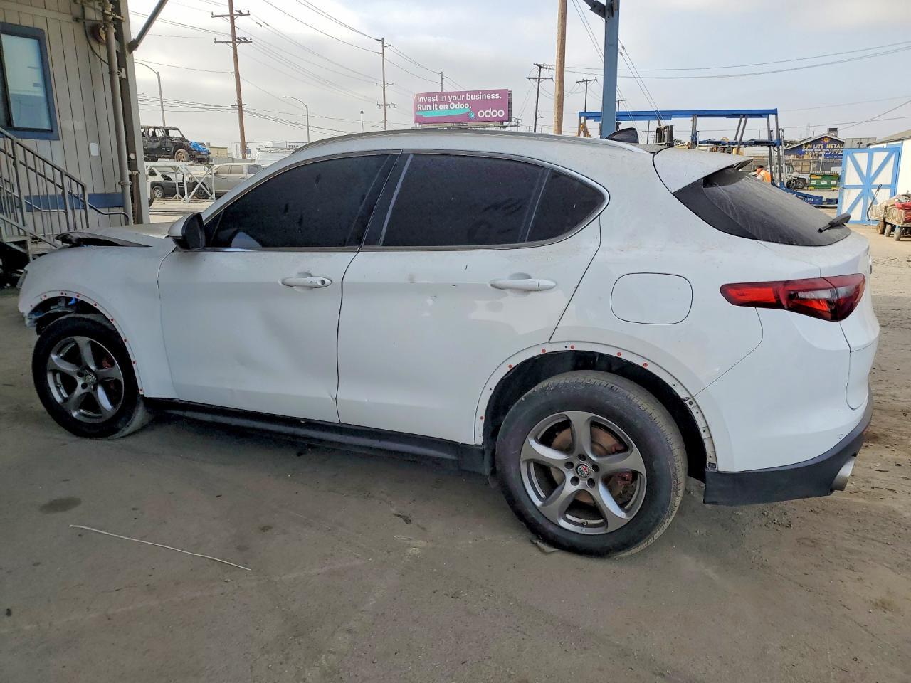 2019 ALFA ROMEO STELVIO — Фото 2 из 14