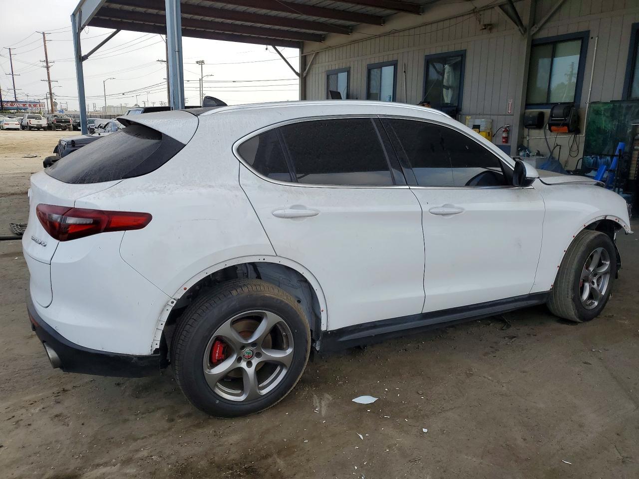 2019 ALFA ROMEO STELVIO — Фото 3 из 14