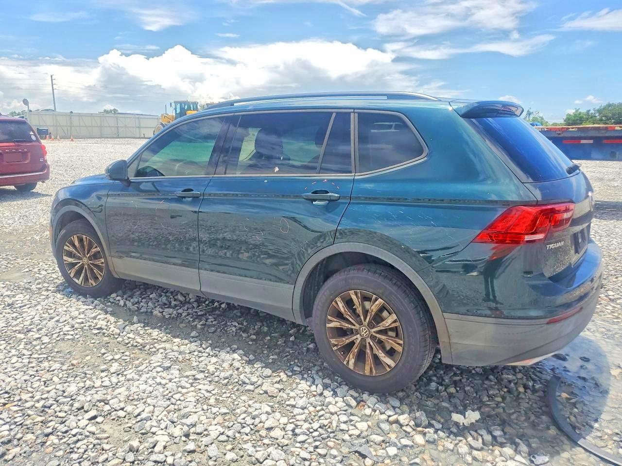 2018 VOLKSWAGEN TIGUAN S — Фото 2 из 13