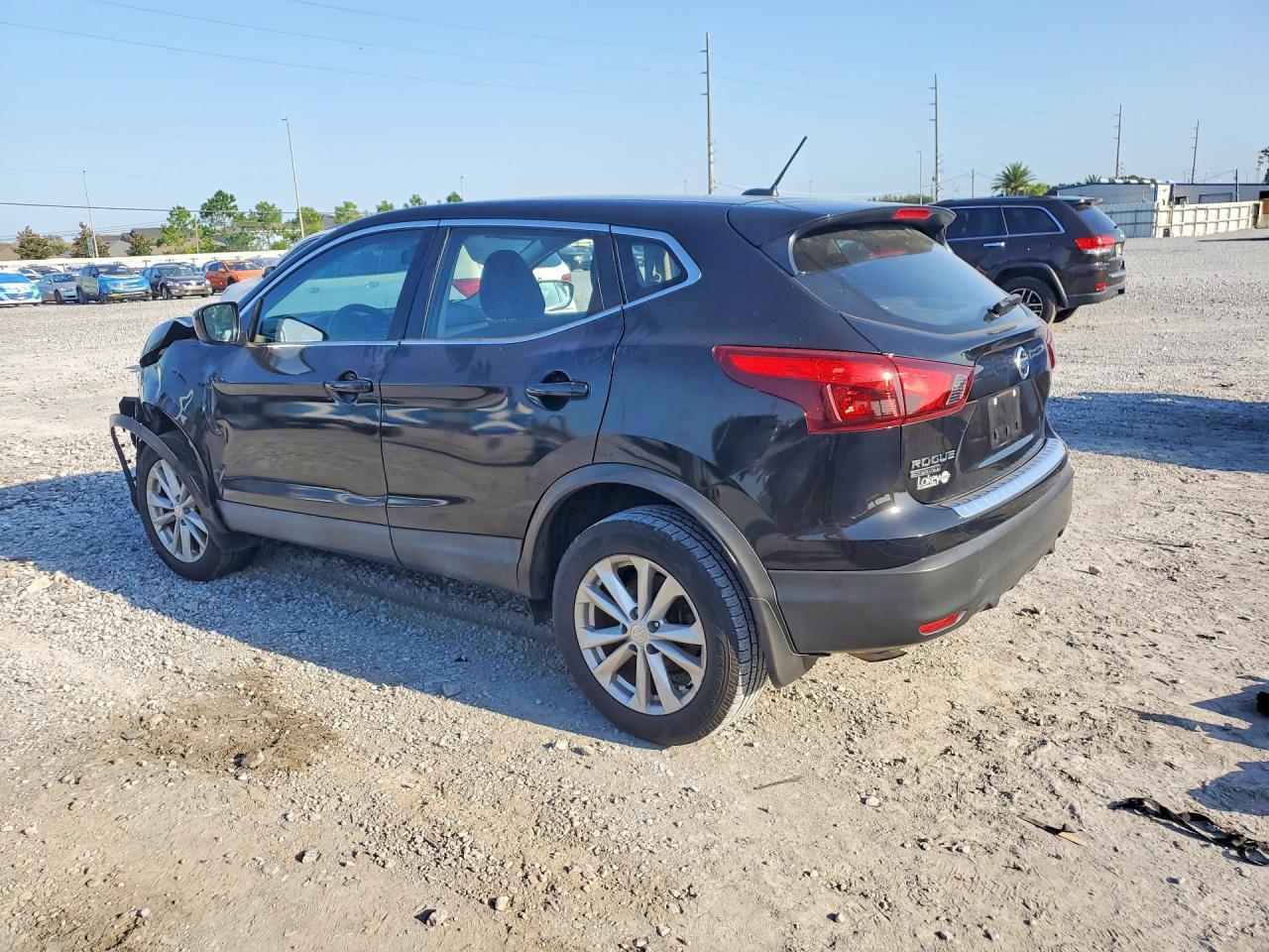 2018 NISSAN ROGUE SPORT S — Фото 2 из 14