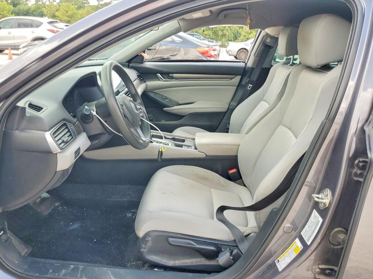 1HGCV1F13JA167518 2018 HONDA ACCORD photo no. 7