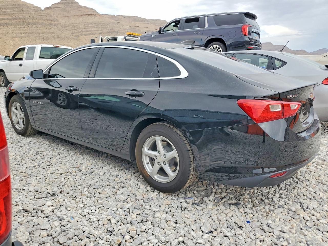 2018 CHEVROLET MALIBU LS — Фото 2 из 12