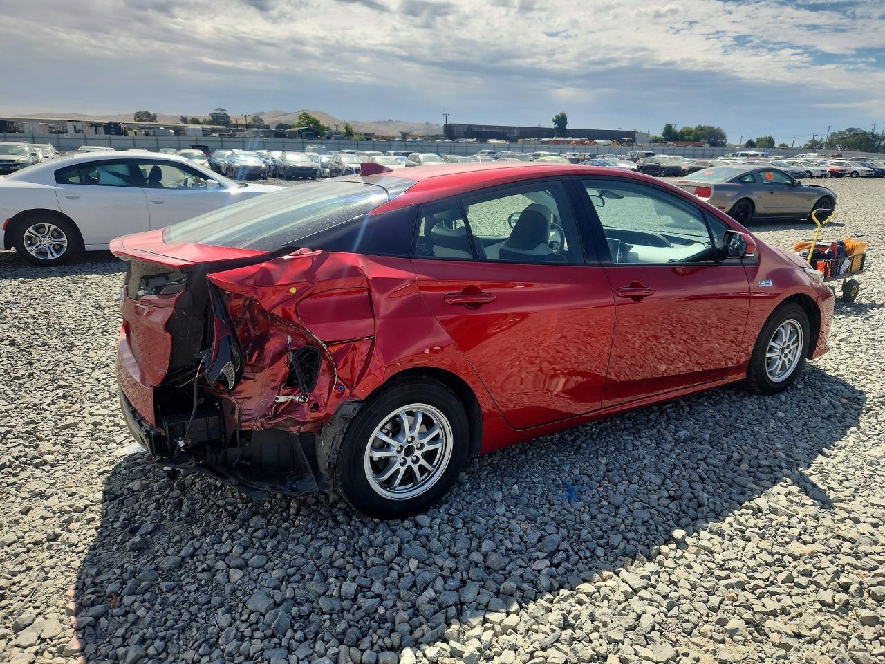 2018 TOYOTA PRIUS PRIME PREMIUM — Фото 3 из 12