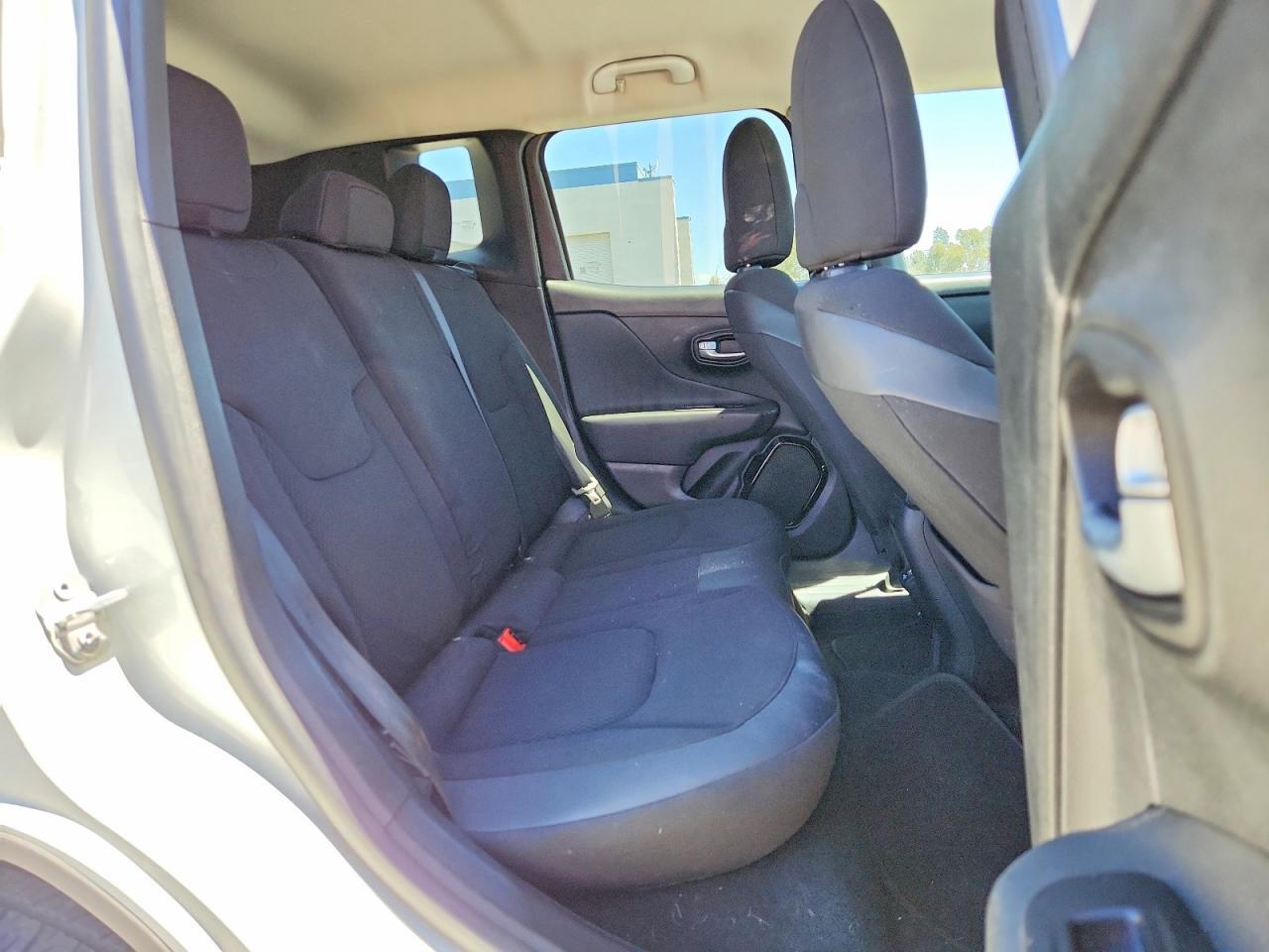 2018 JEEP RENEGADE LATITUDE — Фото 11 из 13