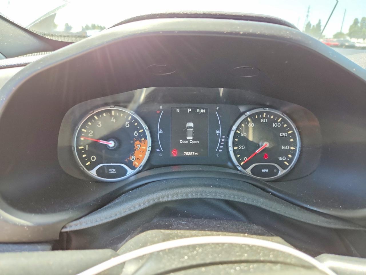 2018 JEEP RENEGADE LATITUDE — Фото 9 из 13
