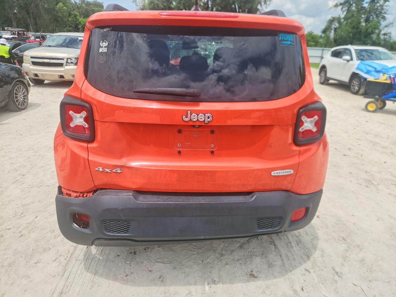 2017 JEEP RENEGADE LATITUDE — Фото 6 из 13