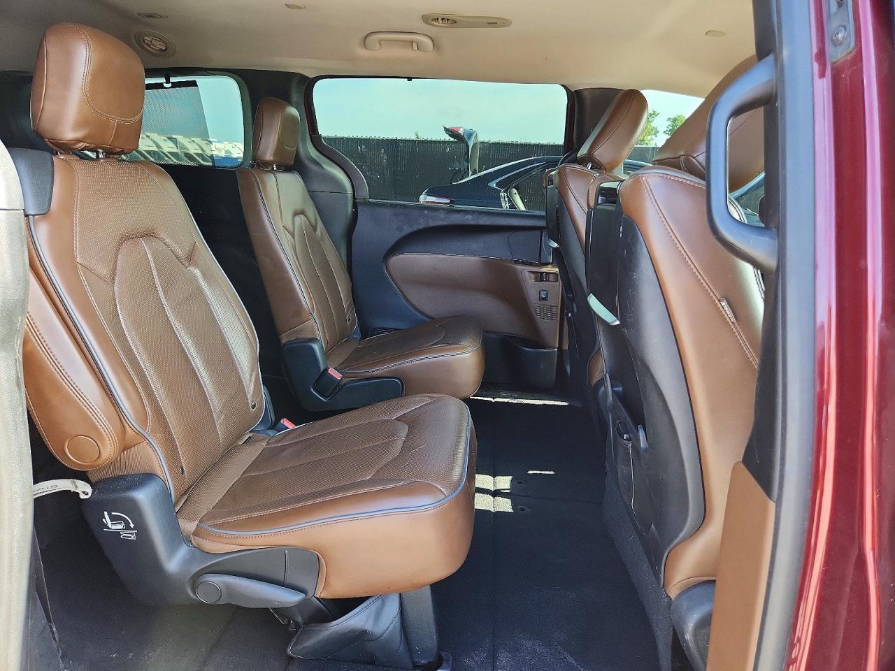 2017 CHRYSLER PACIFICA LIMITED — Фото 11 из 13