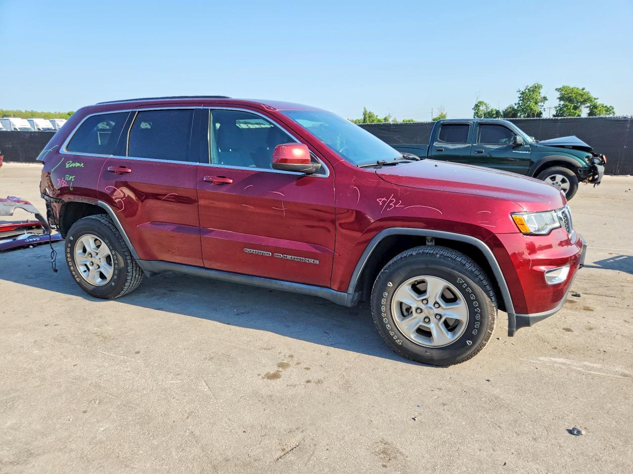 2017 JEEP GRAND CHEROKEE LAREDO — Фото 4 из 14
