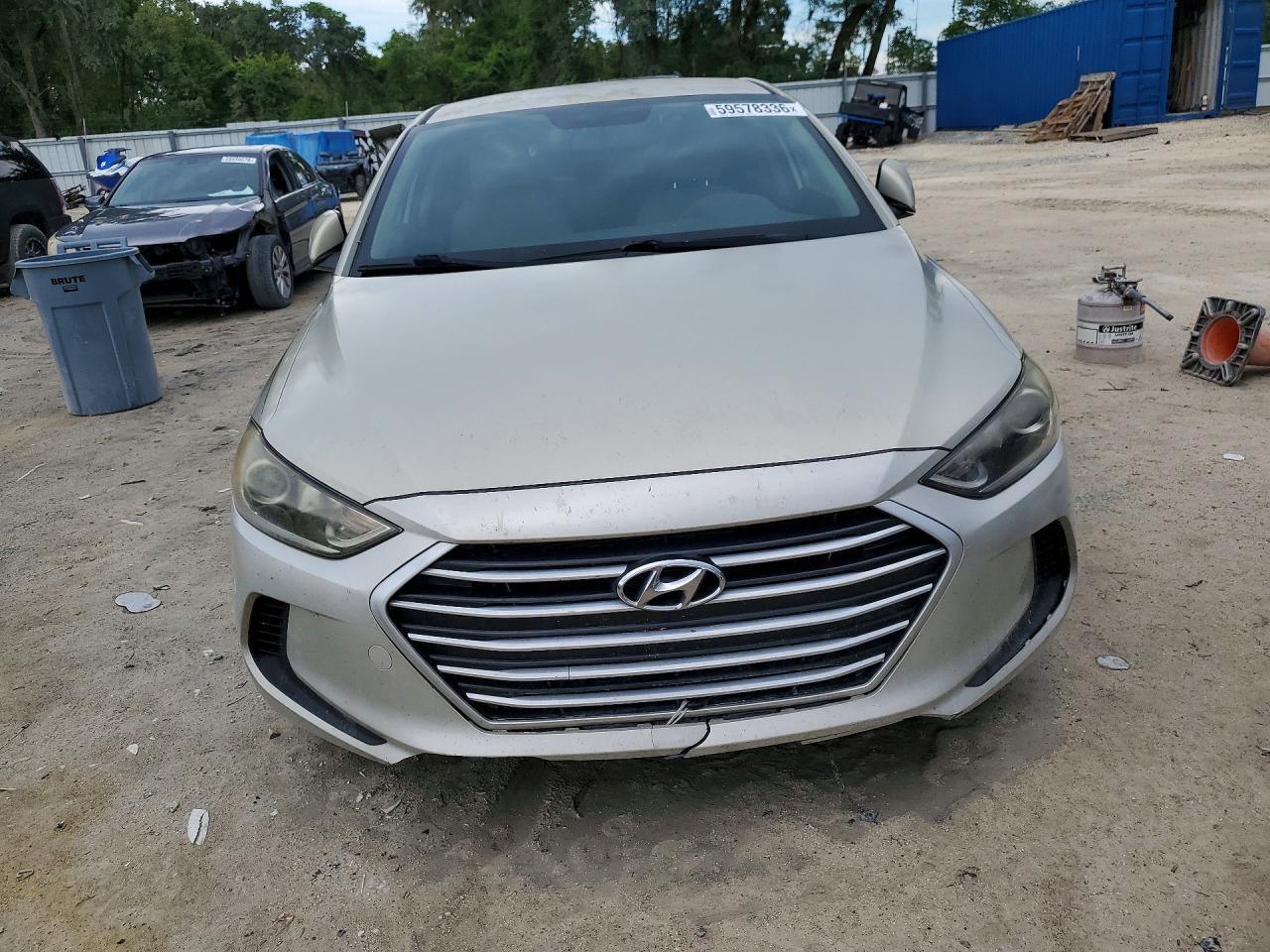 2017 HYUNDAI ELANTRA SE — Фото 5 из 12