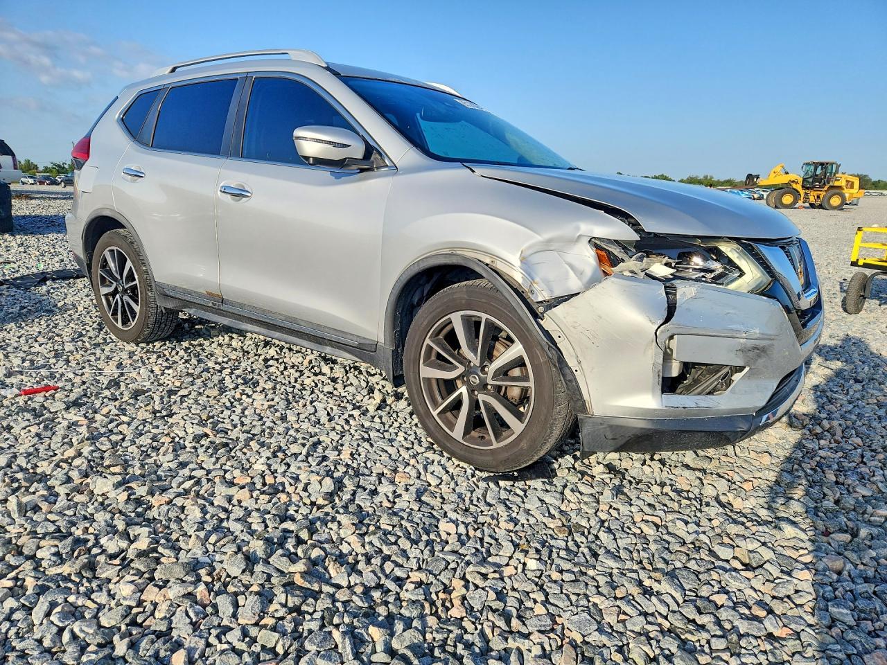 2017 NISSAN ROGUE SL — Фото 4 из 12