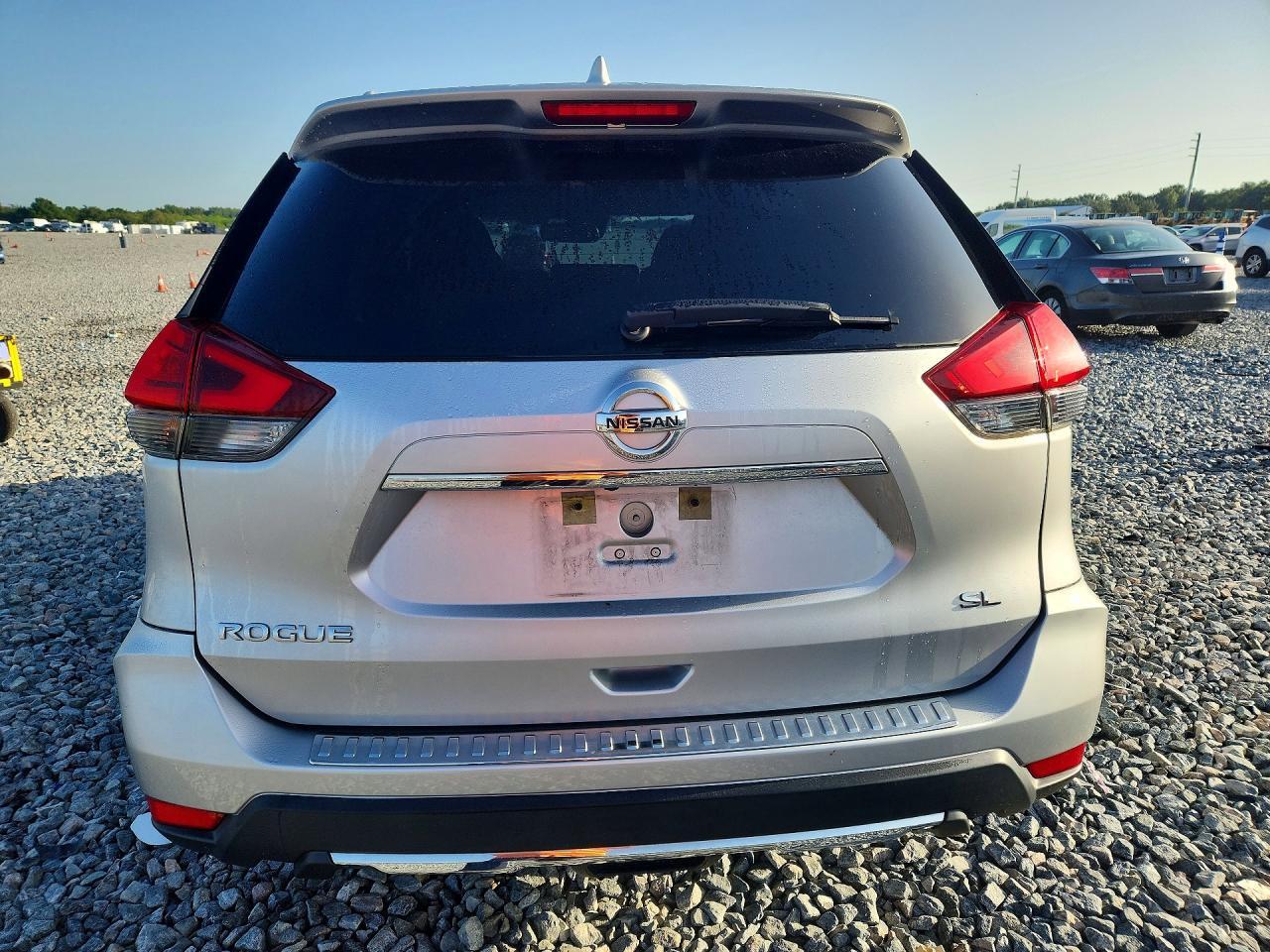 2017 NISSAN ROGUE SL — Фото 6 из 12