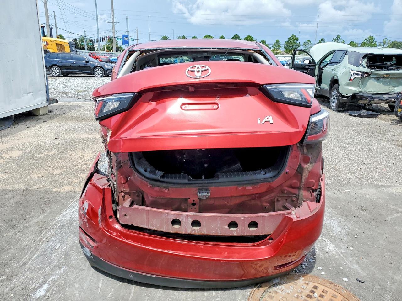 2017 TOYOTA YARIS IA BASE — Фото 6 из 13