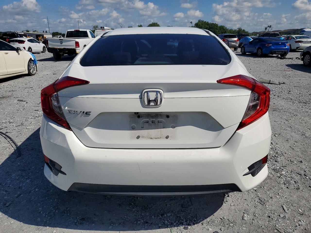 2017 HONDA CIVIC LX — Фото 6 из 12