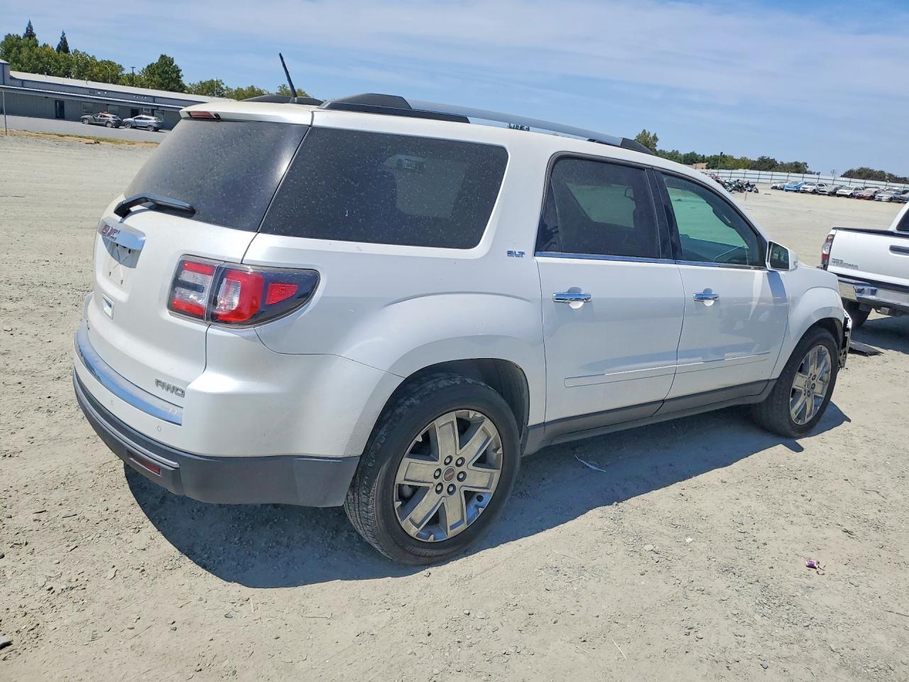 2017 GMC ACADIA LIMITED SLT-2 — Фото 3 из 13