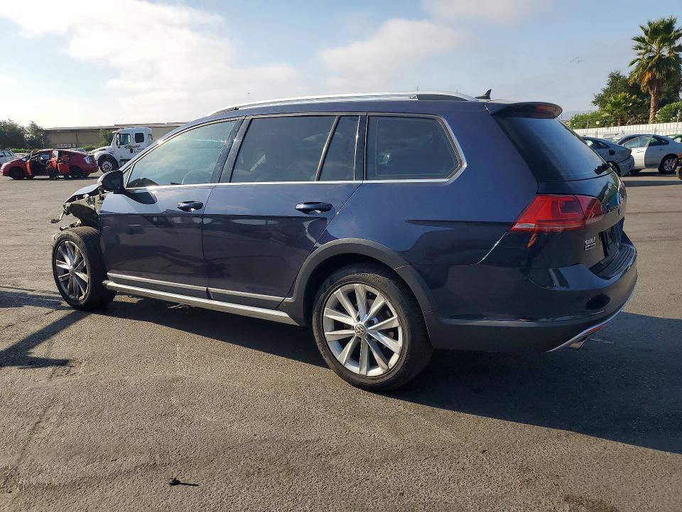 2017 VOLKSWAGEN GOLF ALLTRACK S — Фото 2 из 16