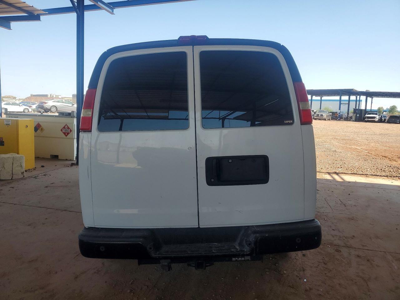 1GCWGBFF2H1101155 2017 CHEVROLET EXPRESS 2500 photo no. 6
