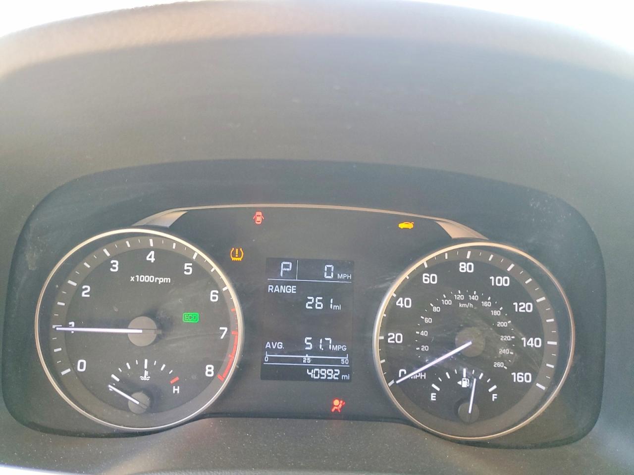 5NPD84LF9HH119018 2017 HYUNDAI ELANTRA photo no. 9