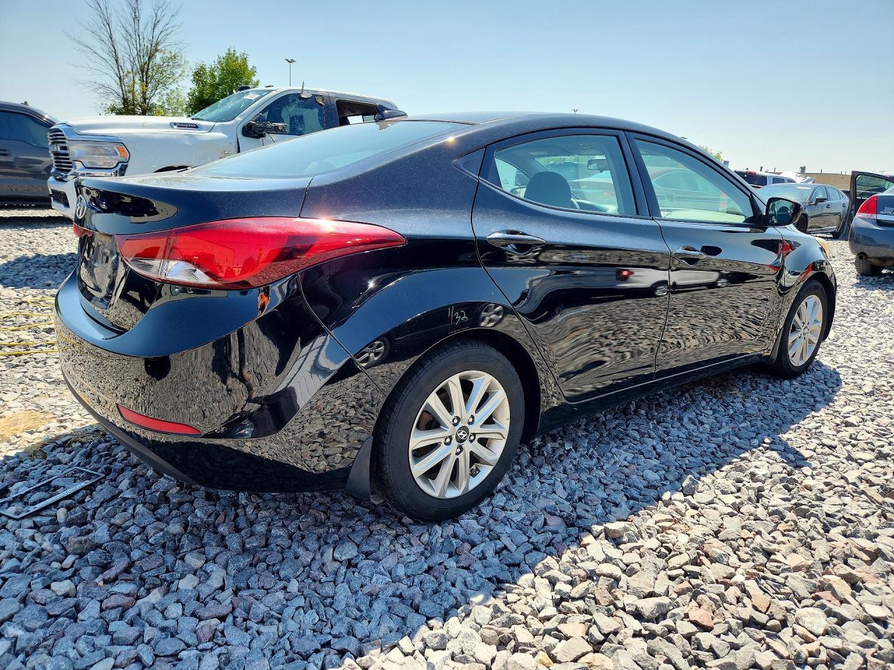 5NPDH4AE7GH693769 2016 HYUNDAI ELANTRA photo no. 3