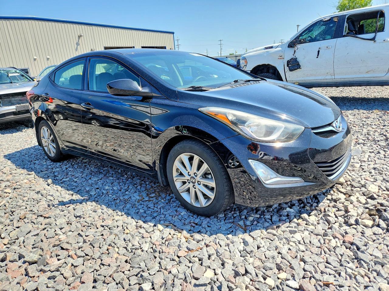 5NPDH4AE7GH693769 2016 HYUNDAI ELANTRA photo no. 4