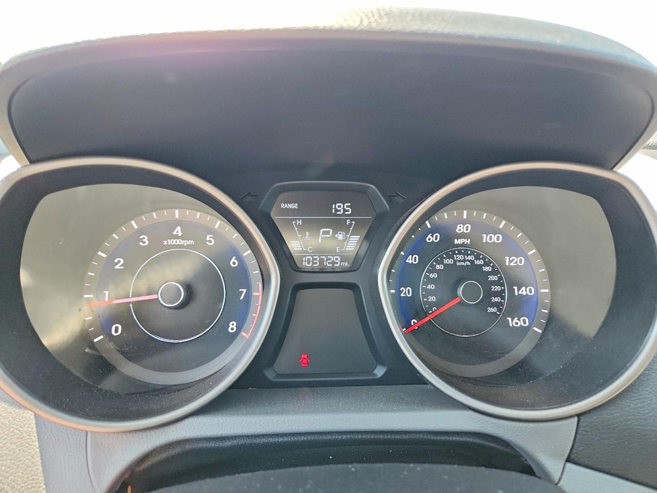 5NPDH4AE7GH693769 2016 HYUNDAI ELANTRA photo no. 9
