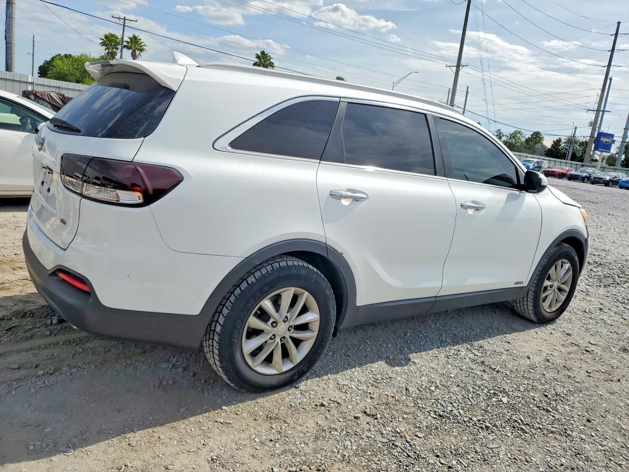 2016 KIA SORENTO LX — Фото 3 из 13
