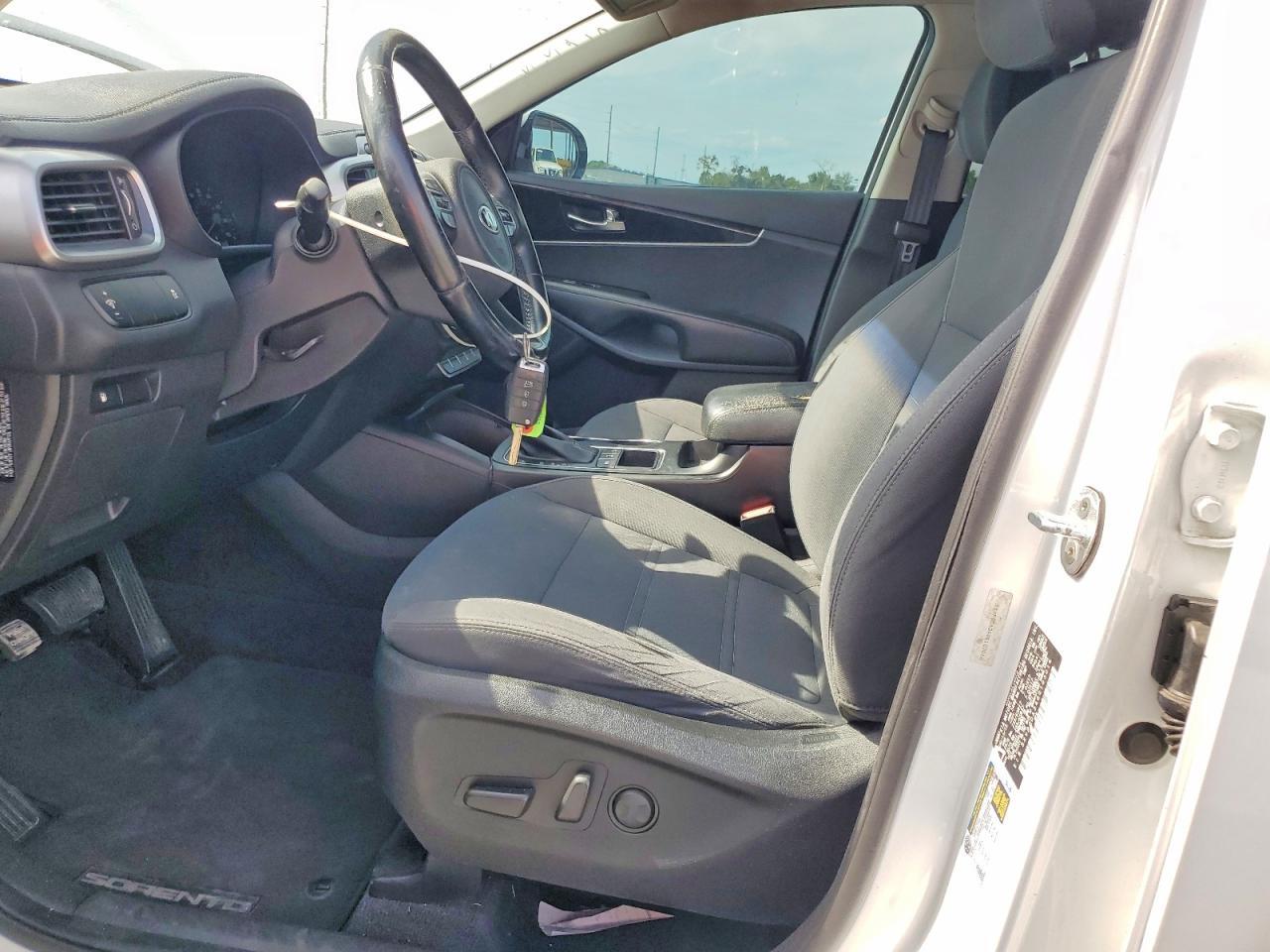 2016 KIA SORENTO LX — Фото 7 из 13