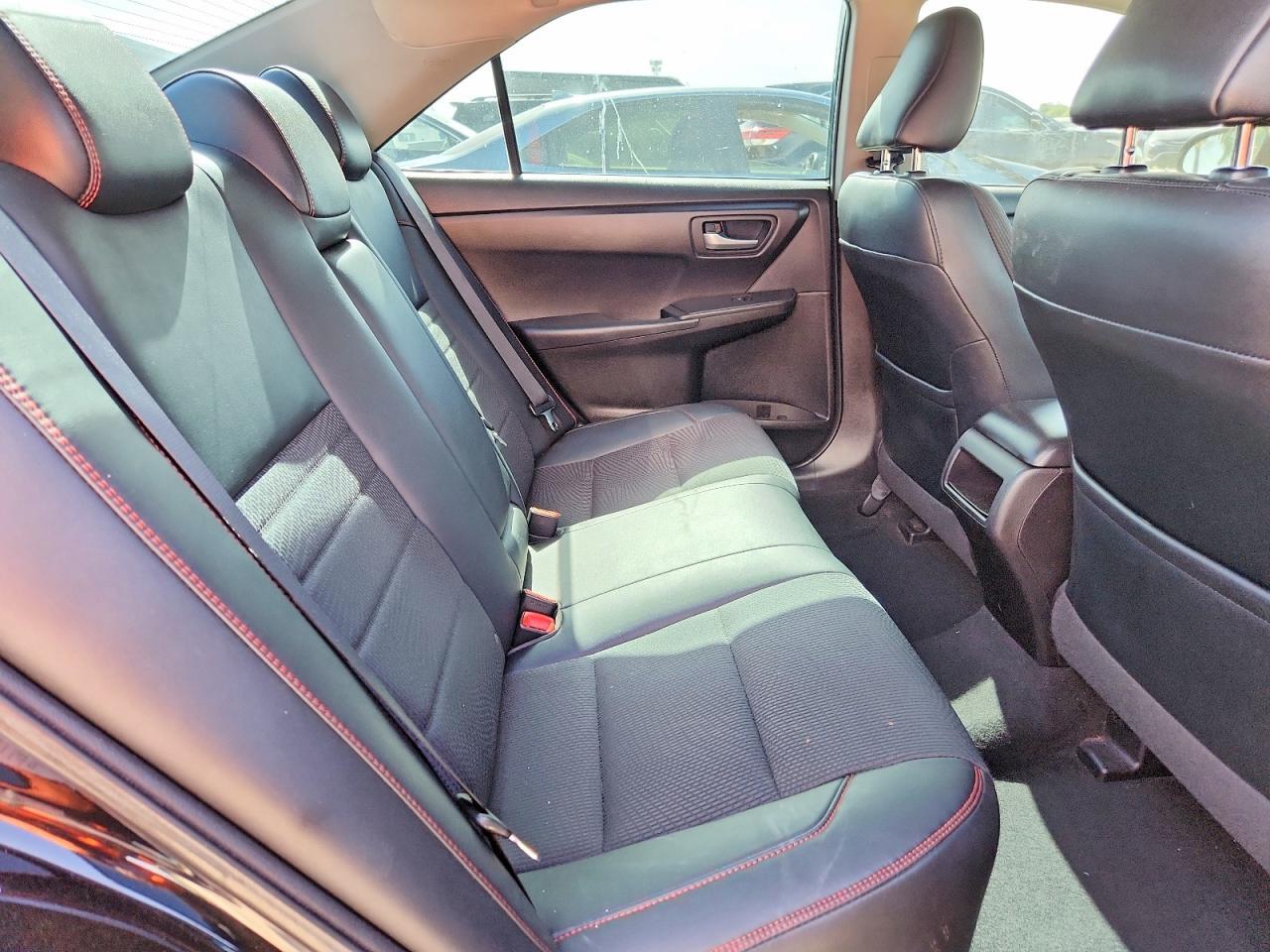 2016 TOYOTA CAMRY SE — Фото 10 из 12