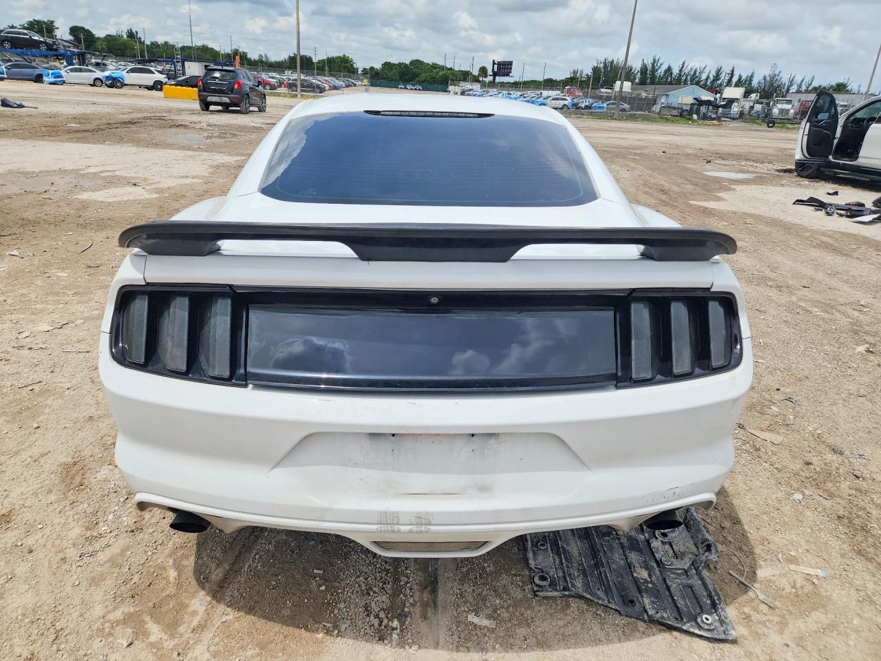 2016 FORD MUSTANG — Фото 6 из 13