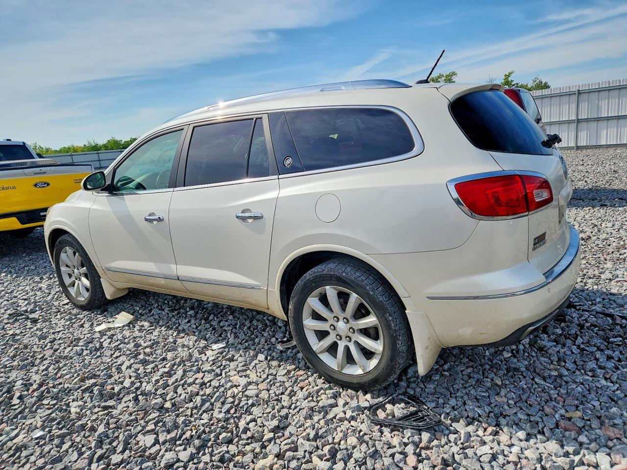 5GAKVCKD6FJ273346 2015 BUICK ENCLAVE photo no. 2
