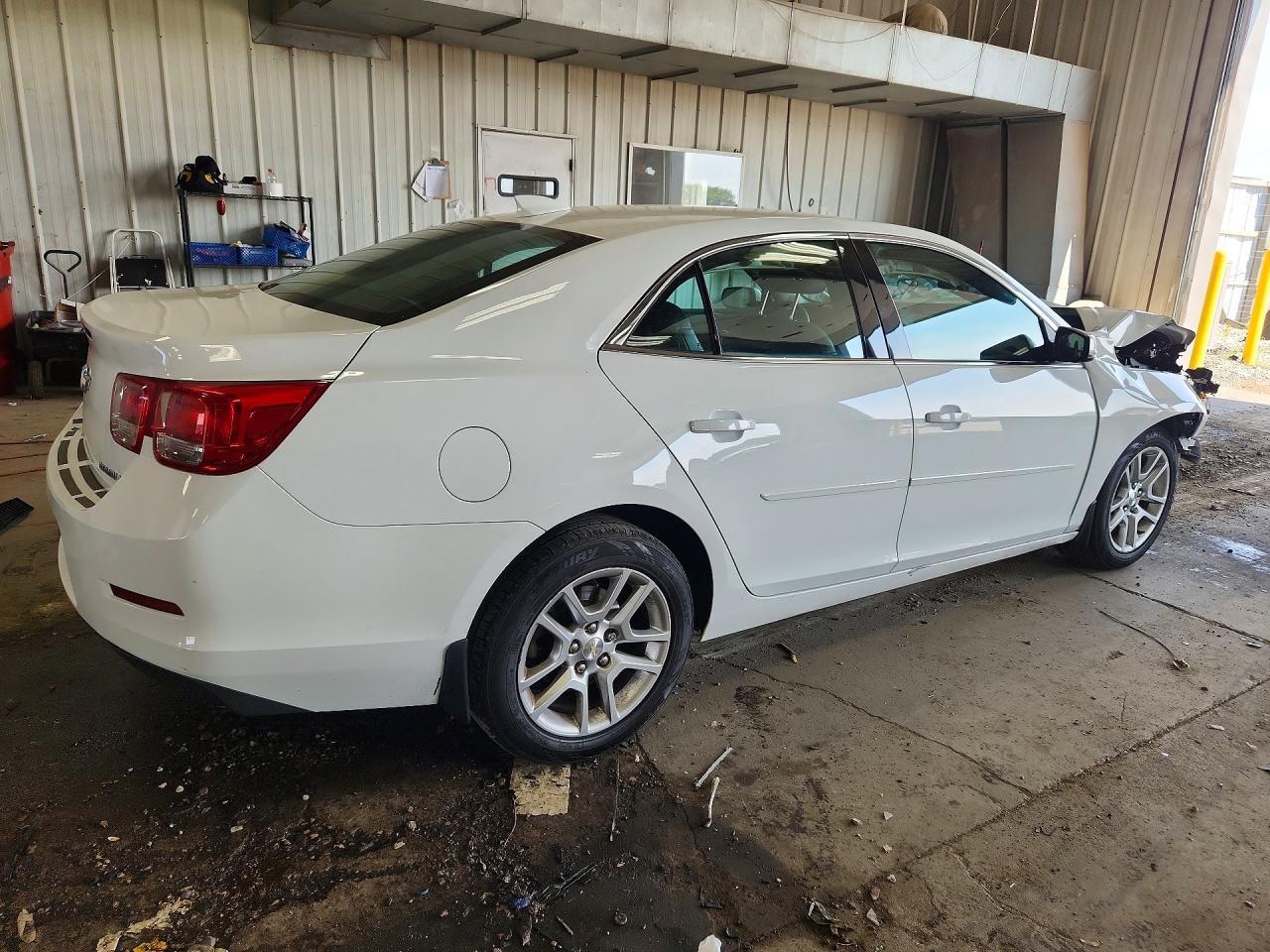 1G11C5SL5FF305590 2015 CHEVROLET MALIBU photo no. 3