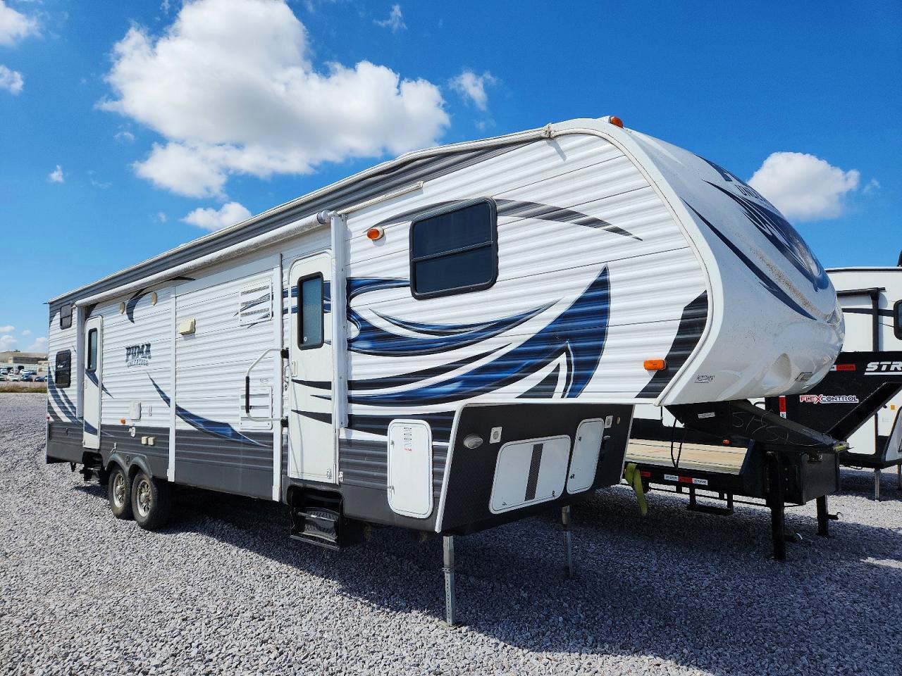 2015 FOREST RIVER PUMA 4X4FPTM25FP051751