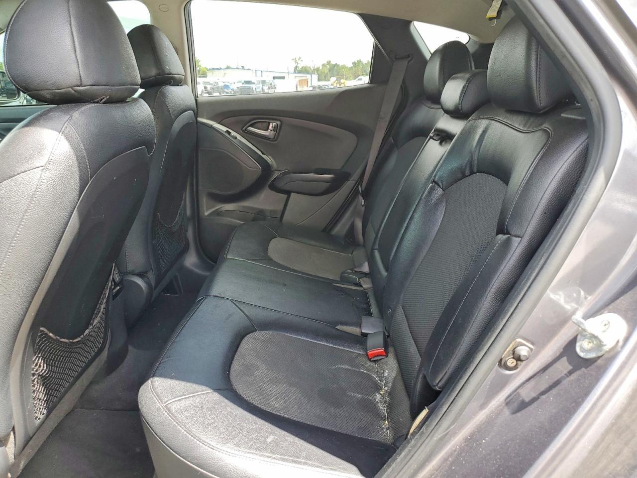 2015 HYUNDAI TUCSON SE — Фото 11 из 14