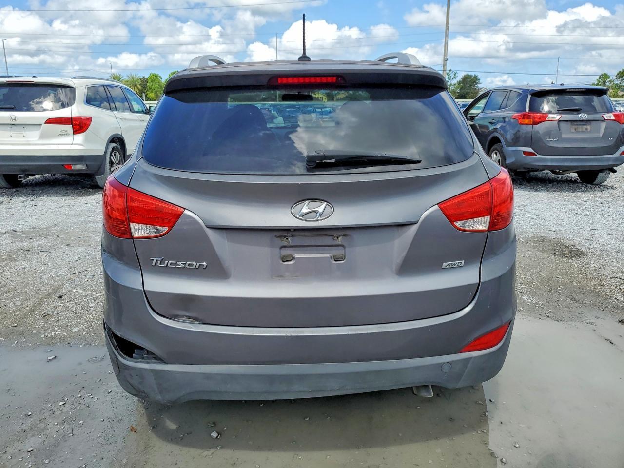 2015 HYUNDAI TUCSON SE — Фото 6 из 14
