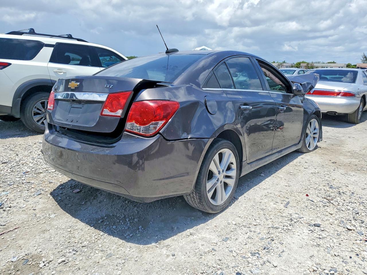 2015 CHEVROLET CRUZE LTZ — Фото 3 из 12