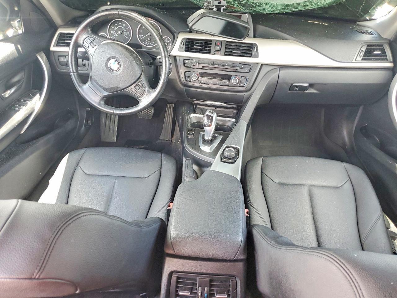 2015 BMW 320 I — Фото 8 из 13