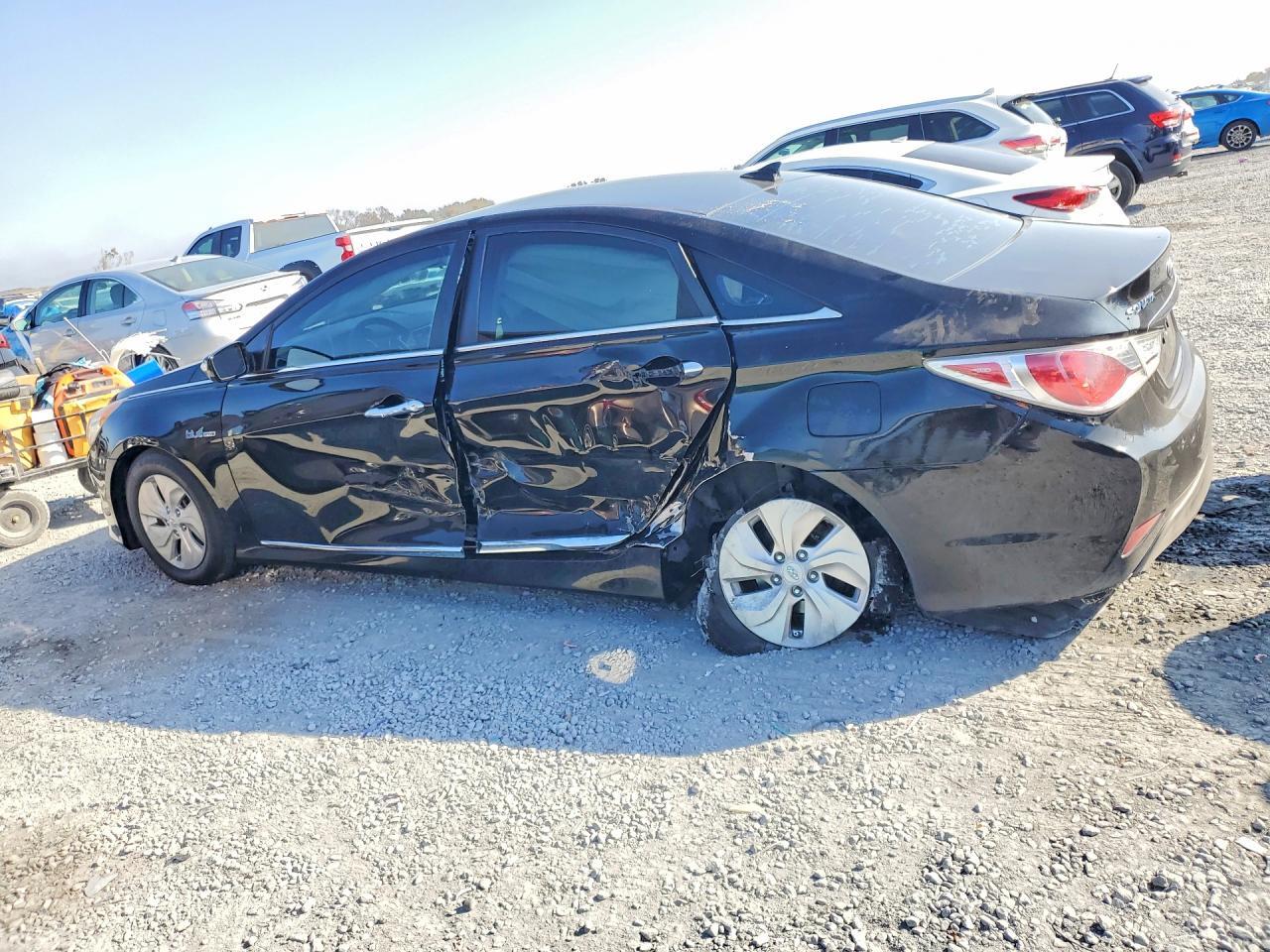 2015 HYUNDAI SONATA HYBRID — Фото 2 из 13