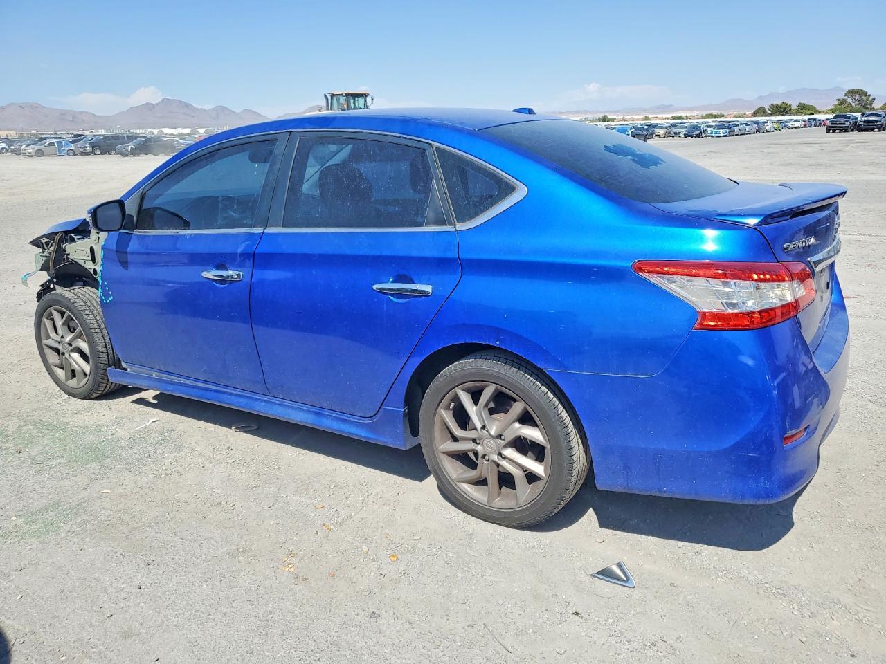 2015 NISSAN SENTRA SR — Фото 2 из 13
