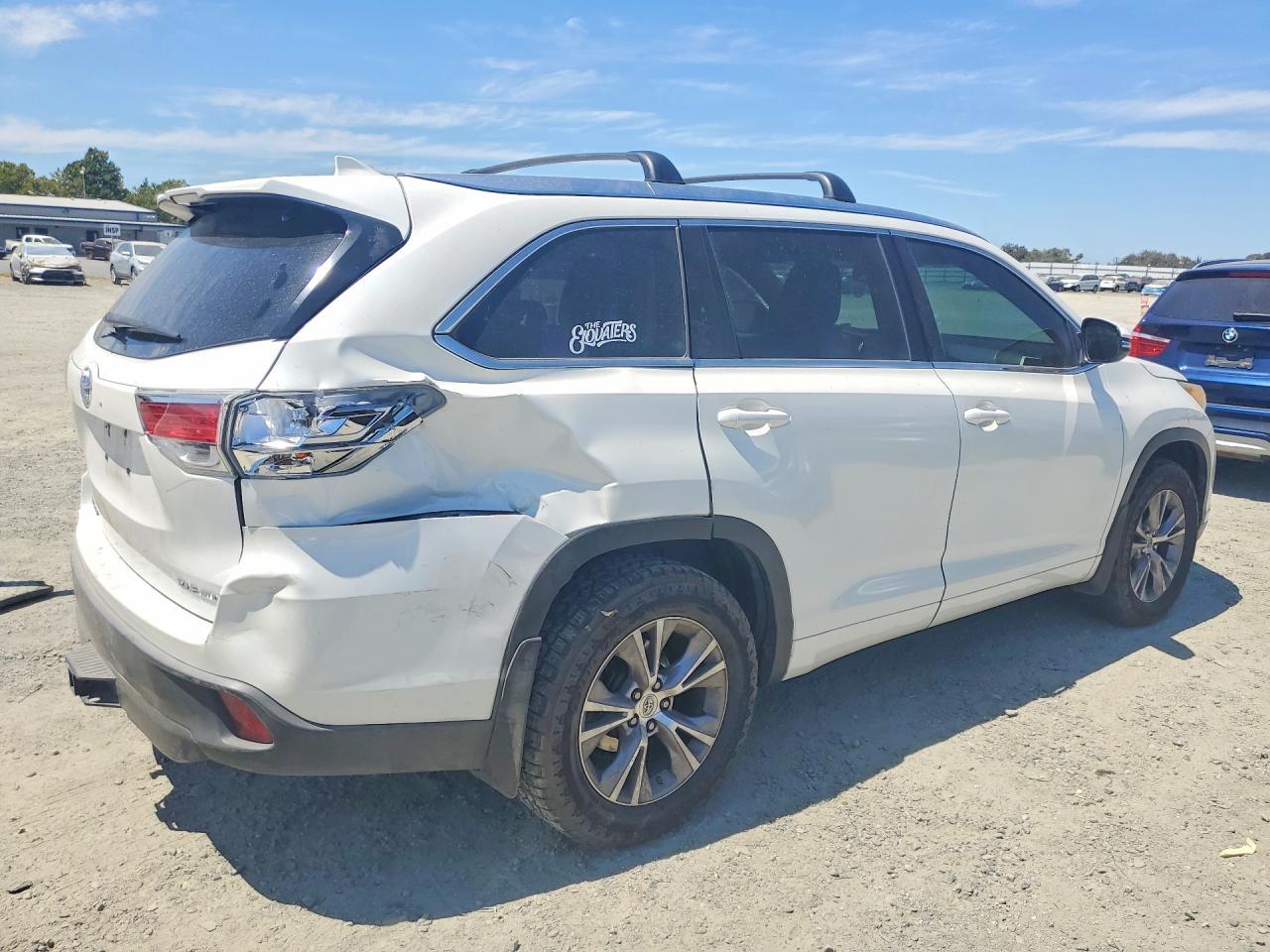 2015 TOYOTA HIGHLANDER XLE — Фото 3 из 12