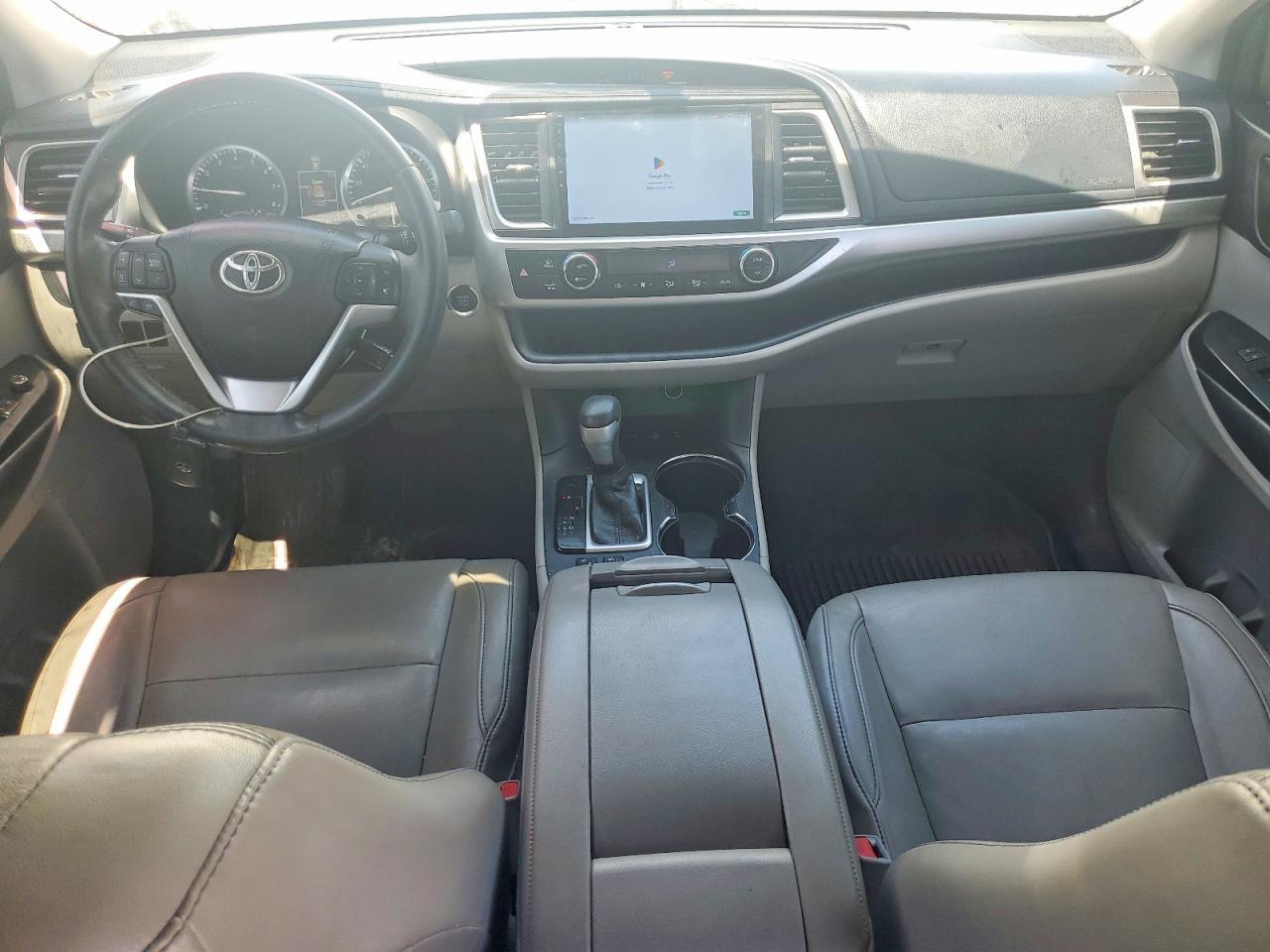 2015 TOYOTA HIGHLANDER XLE — Фото 8 из 12