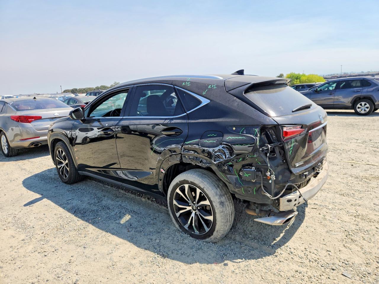 2015 LEXUS NX 200T — Фото 2 из 13