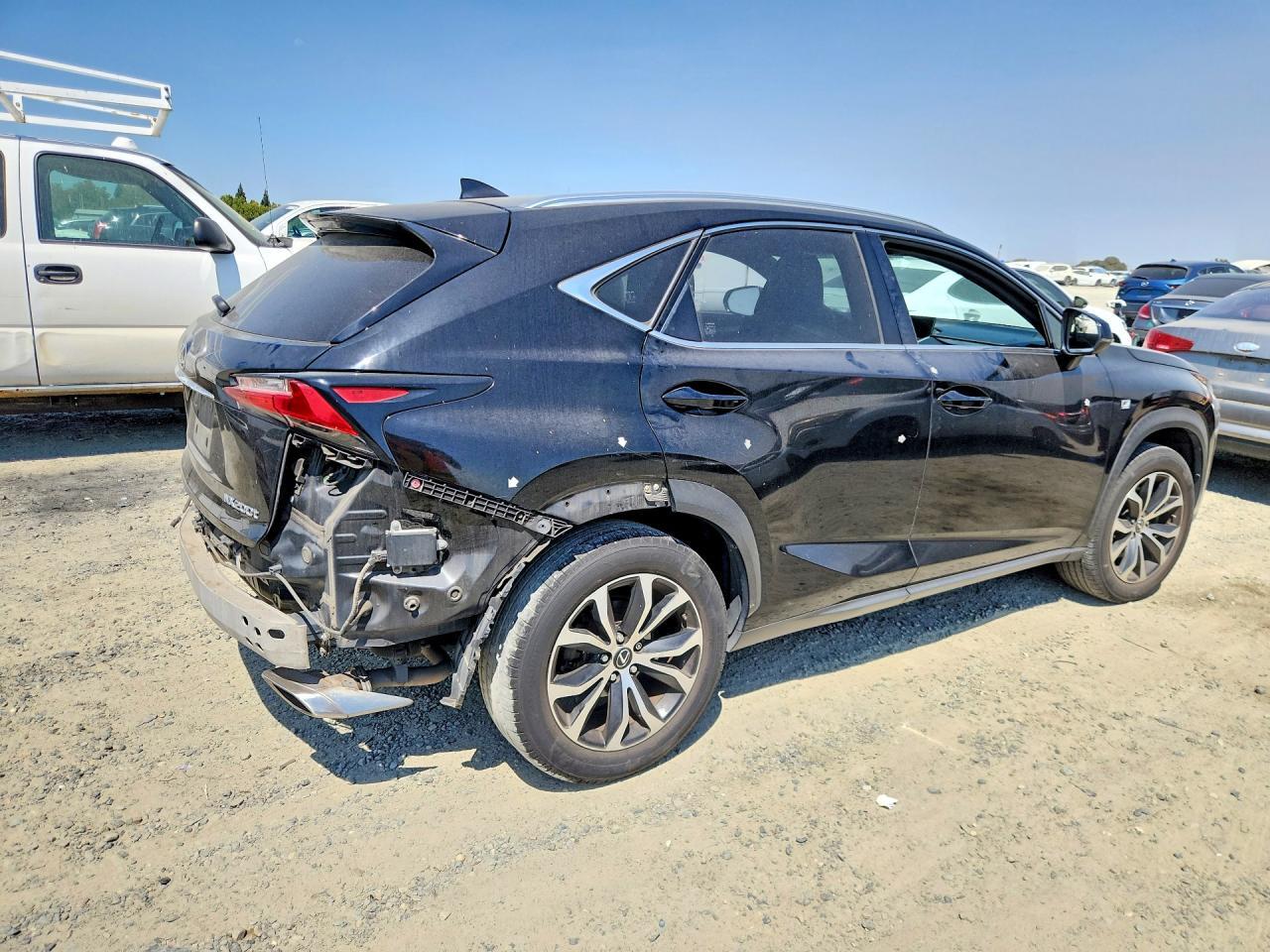 2015 LEXUS NX 200T — Фото 3 из 13