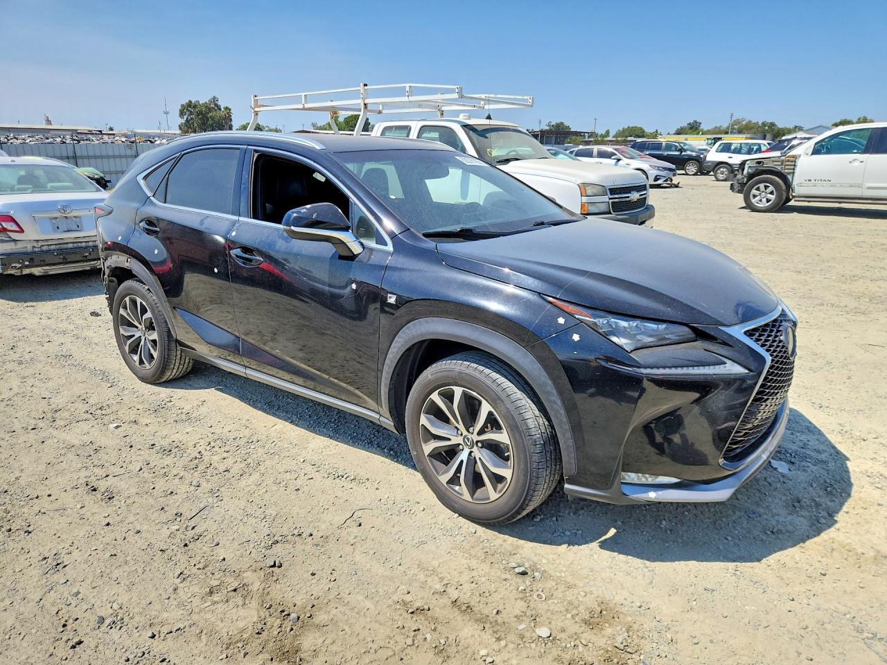 2015 LEXUS NX 200T — Фото 4 из 13