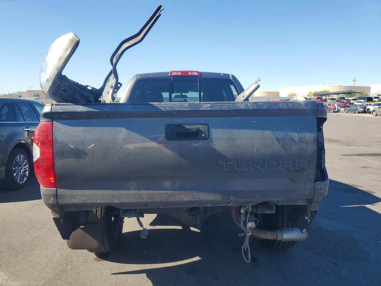 2015 TOYOTA TUNDRA SR5 — Фото 6 из 12