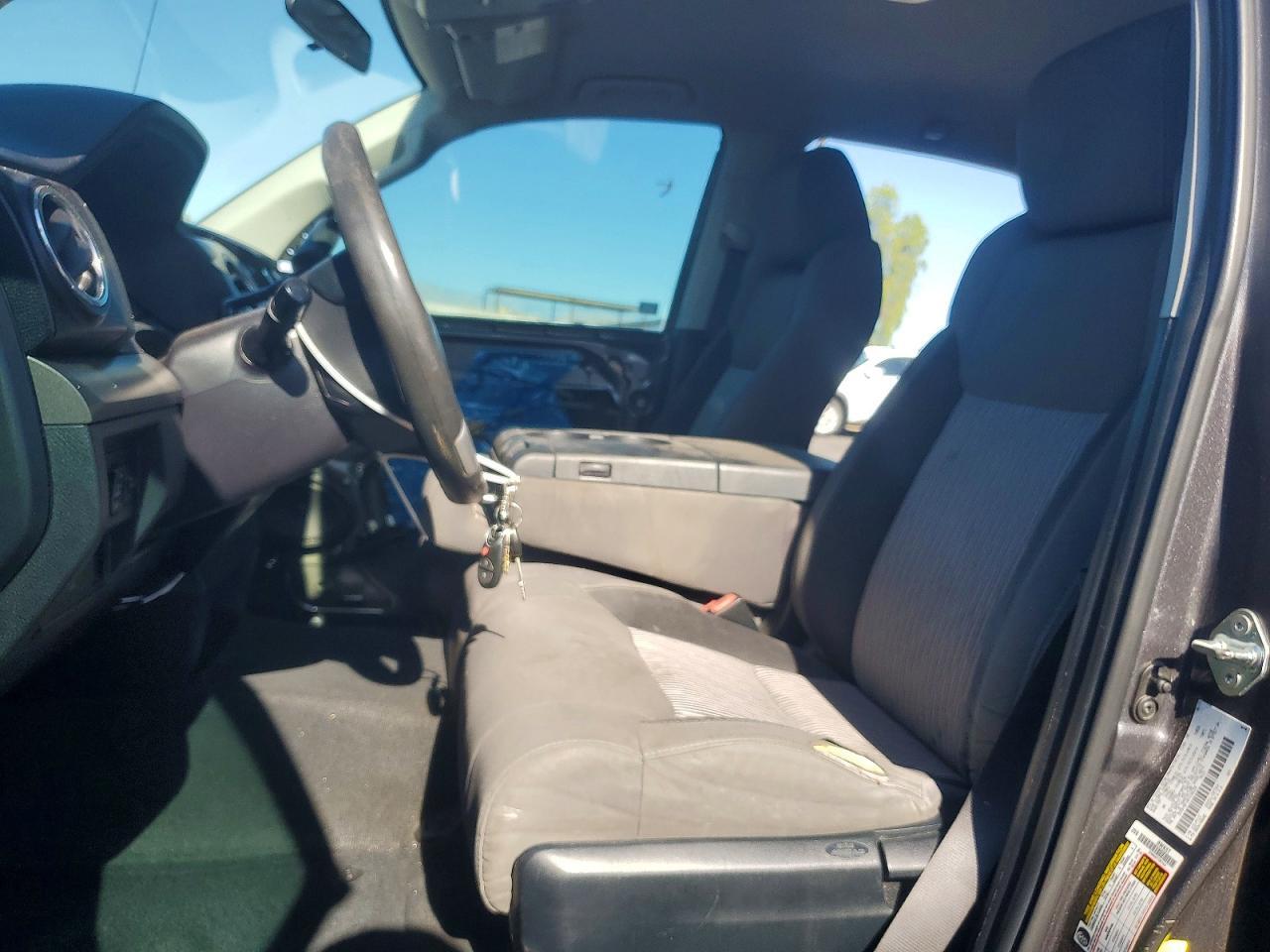2015 TOYOTA TUNDRA SR5 — Фото 7 из 12