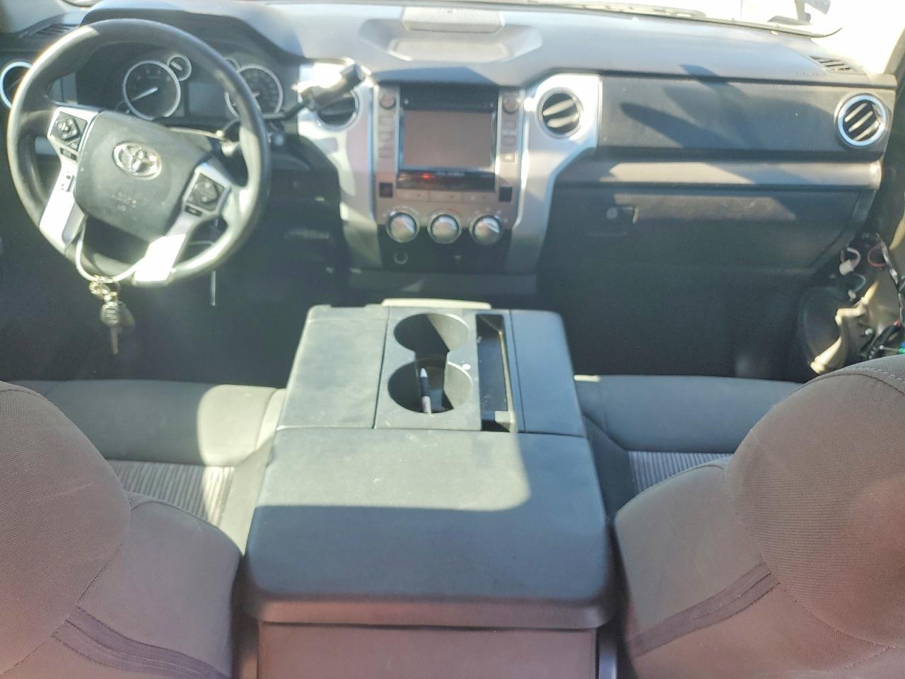 2015 TOYOTA TUNDRA SR5 — Фото 8 из 12