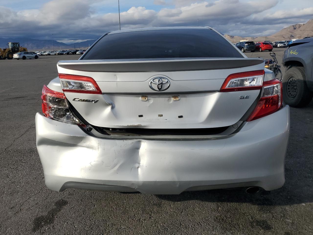 2014 TOYOTA CAMRY L — Фото 6 из 12