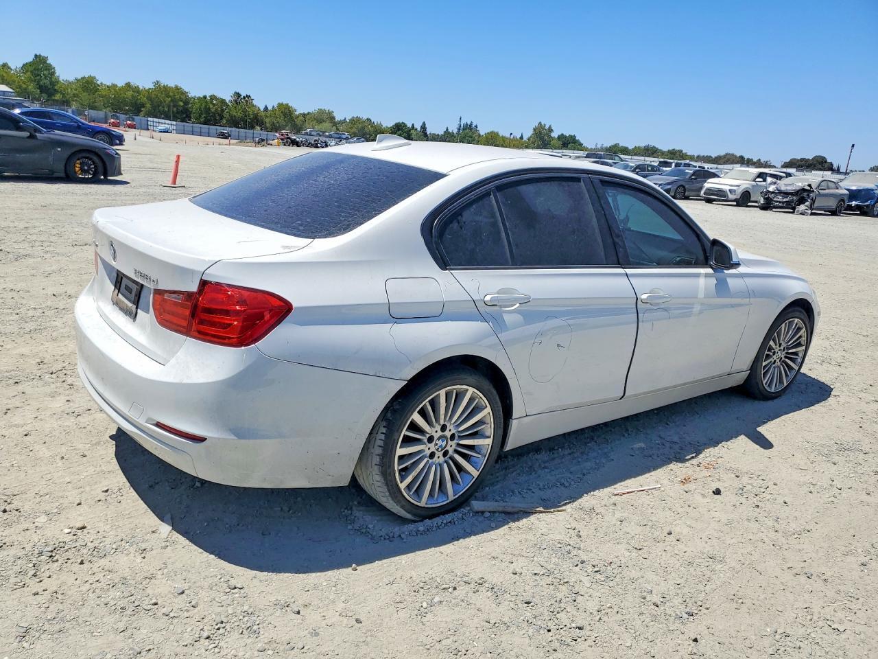 2014 BMW 328 D XDRIVE — Фото 3 из 12