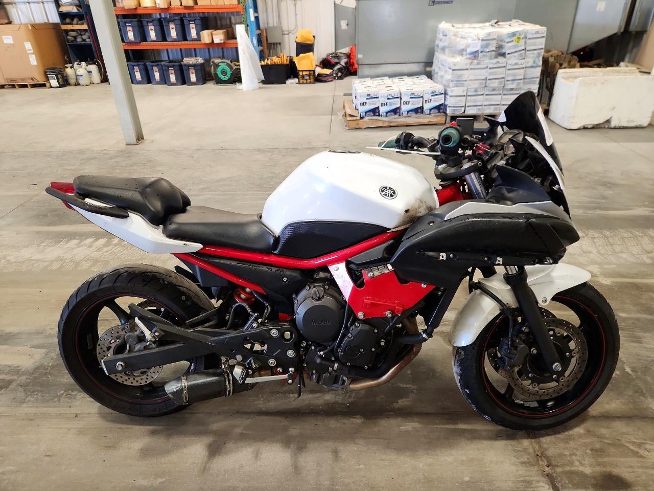 2013 YAMAHA FZ6 JYARJ18E9DA010659