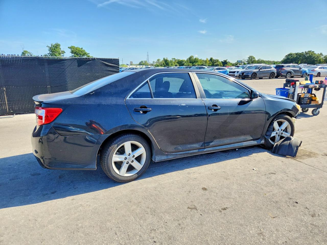 2013 TOYOTA CAMRY SE — Фото 3 из 13